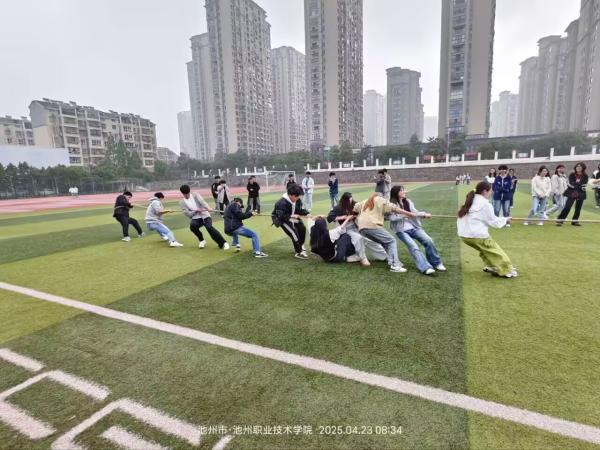 2025.4.30 拔河1.jpg