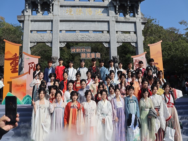 1761807159832675.jpg 000.jpg