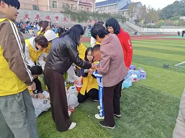 1762945982982564.jpg C85D89661C49C48F9262E6B84A5A4303.jpg