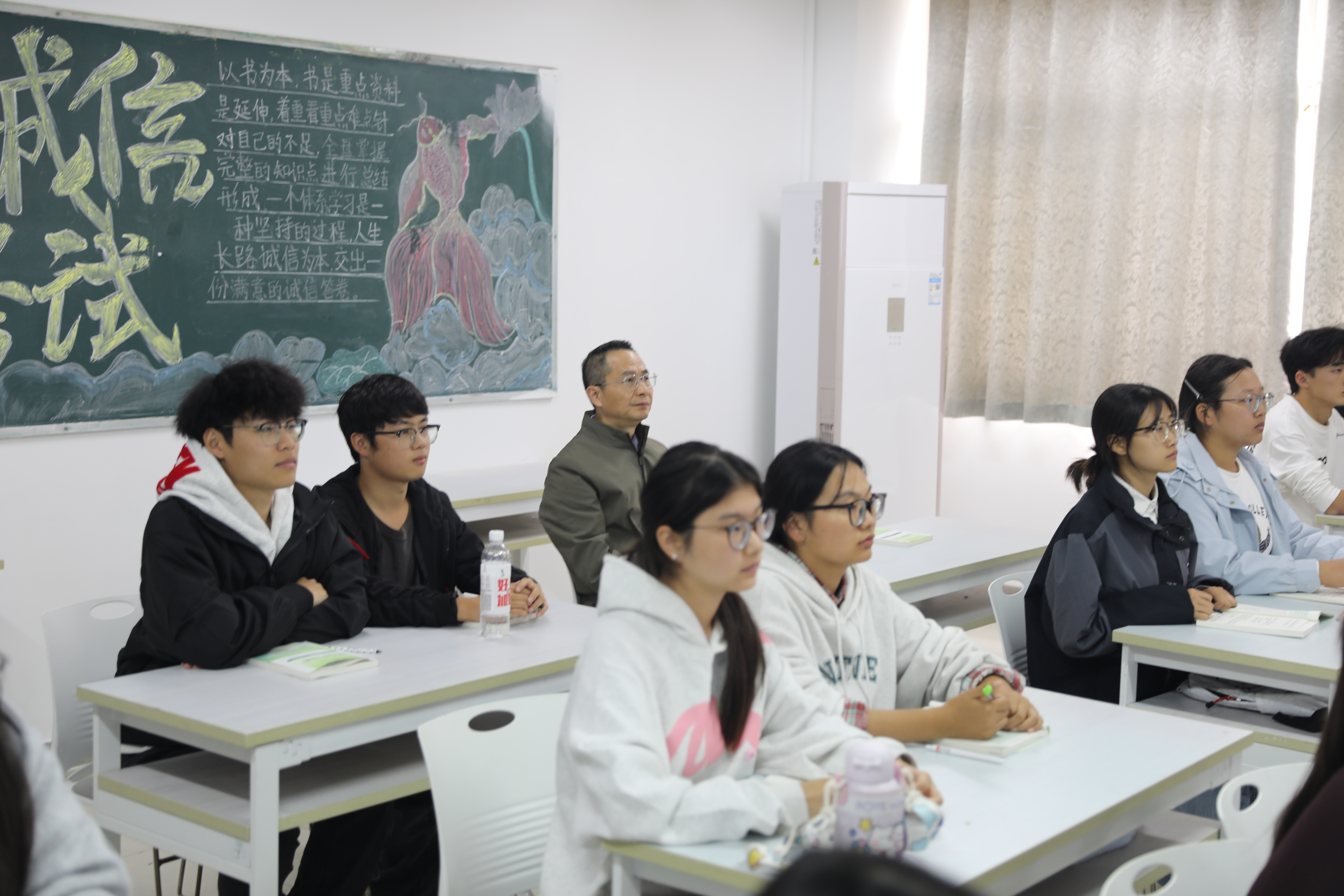 崩兴宇、汪贤才深入思政课堂一线调研指导《思想道德与法治》课程建设