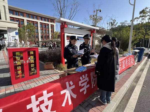 1764315988771266.jpg 3bad9ef54de6d9c06bb3f1c780de51a7.jpg